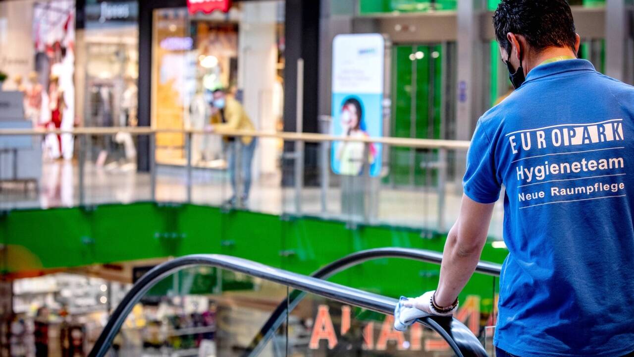 Hygiene steht in Geschäften und Büroräumlichkeiten derzeit an vorderer Stelle. 
