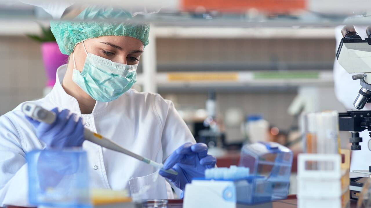 Ab einem Ct-Wert von 30 gilt man als weniger infektiös, sagen Experten. Ab einem Ct-Wert von 30 gilt man als weniger infektiös, sagen Experten.