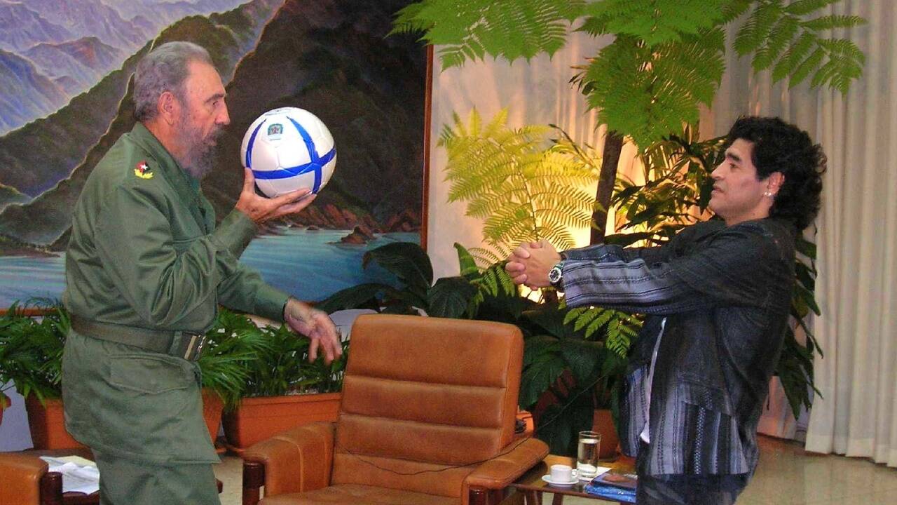 Zweifelhafte Freundschaft: Maradona mit Fidel Castro.  