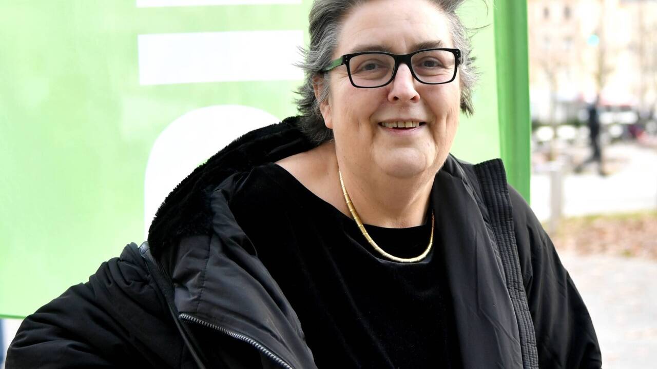 Die Mediensprecherin der Grünen, Eva Blimlinger, kritisiert Facebook. 