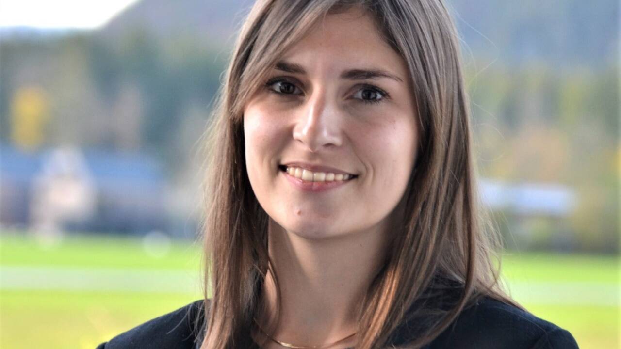 Ayla Schwarzmayr entwickelt Holzböden und ist FEMtech-Expertin des Monats November.   Ayla Schwarzmayr entwickelt Holzböden und ist FEMtech-Expertin des Monats November.