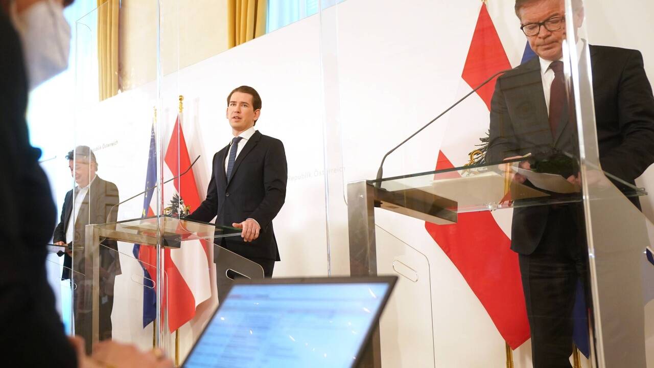 Bei der Pressekonferenz.  