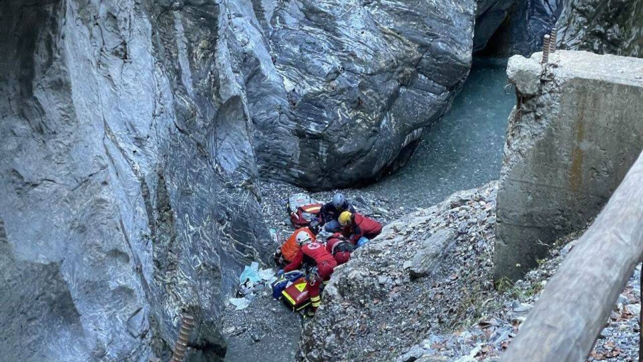 Bilder vom Einsatzort in der Klamm in St. Johann im Pongau. 