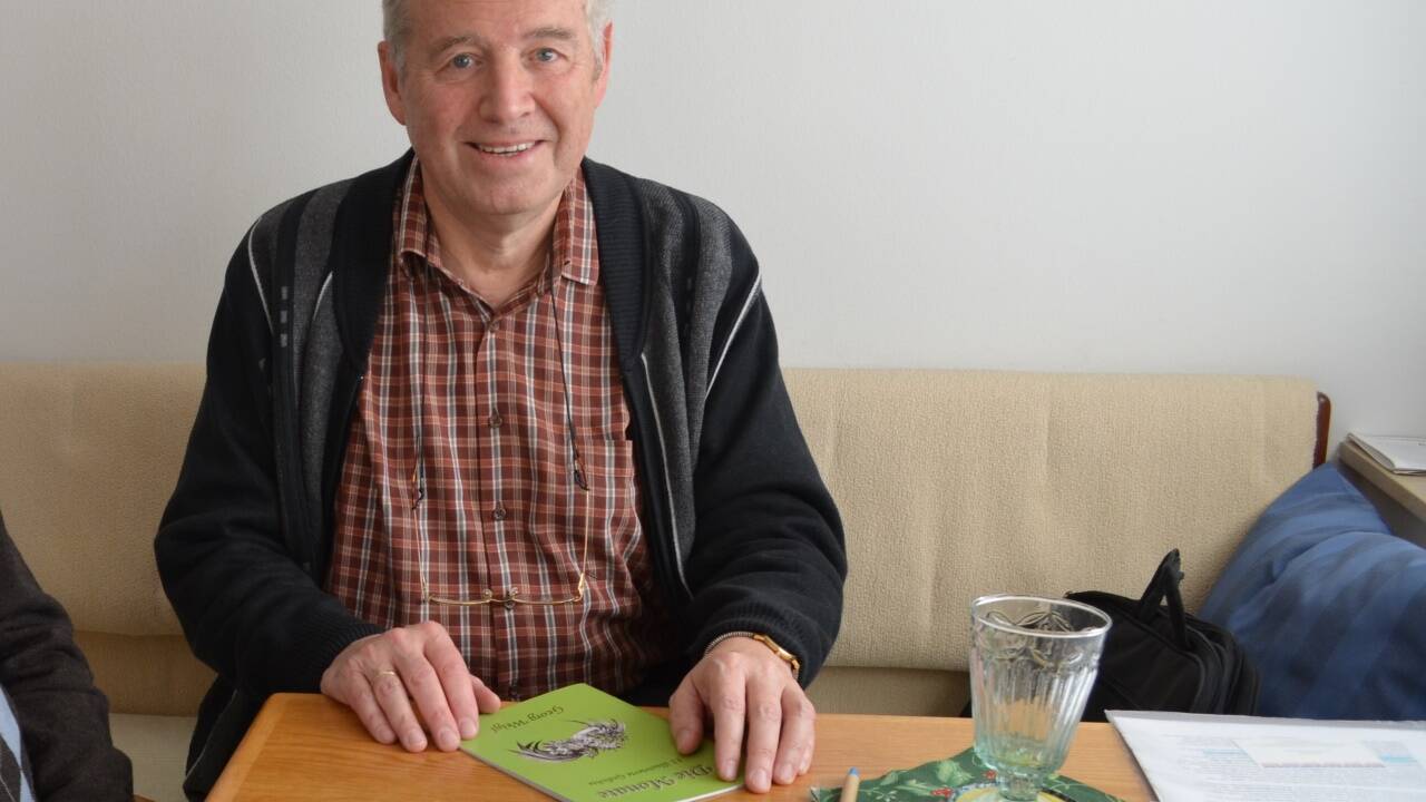Zahlreiche Gedanken und Lyrik zur Adventzeit hat Georg Weigl im Lauf der Jahrzehnte verfasst. Nun hat er sie in seinem Adventbuch in zweiter Auflage herausgegeben.  