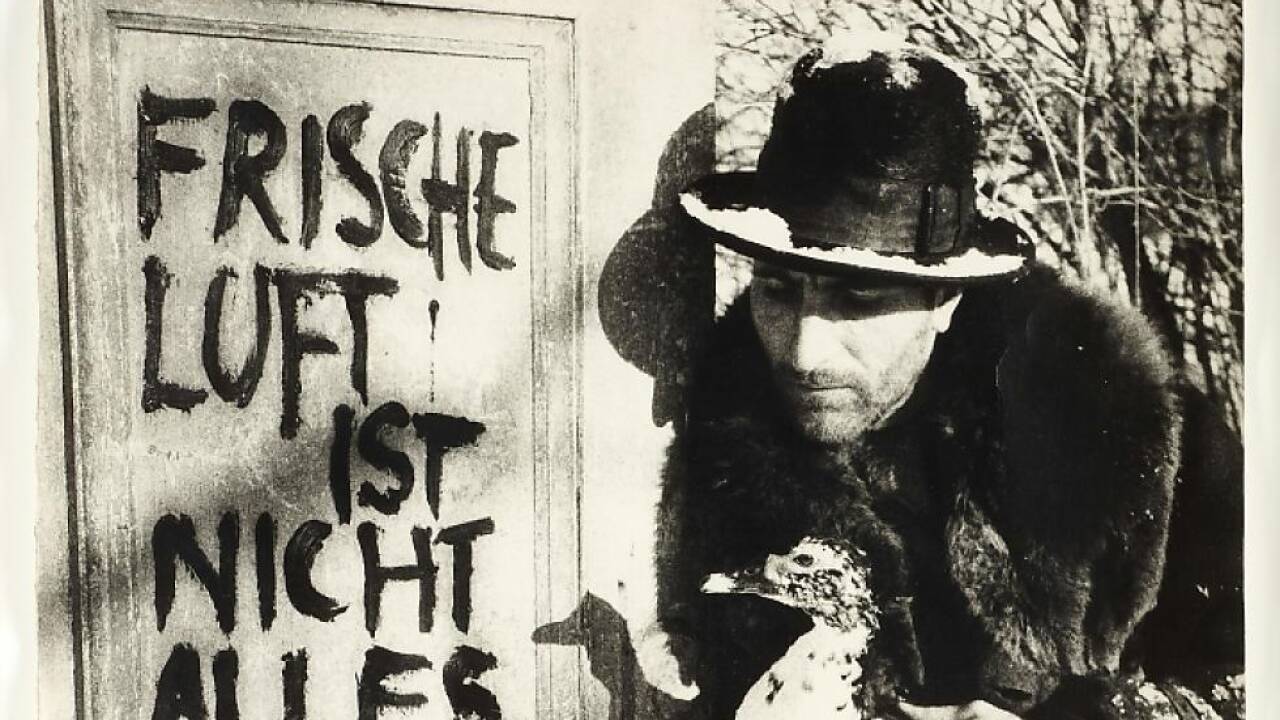 Padhi Frieberger: 'Frische Luft ist nicht alles'. Schloss Hagenberg, Fallbach, 1968 