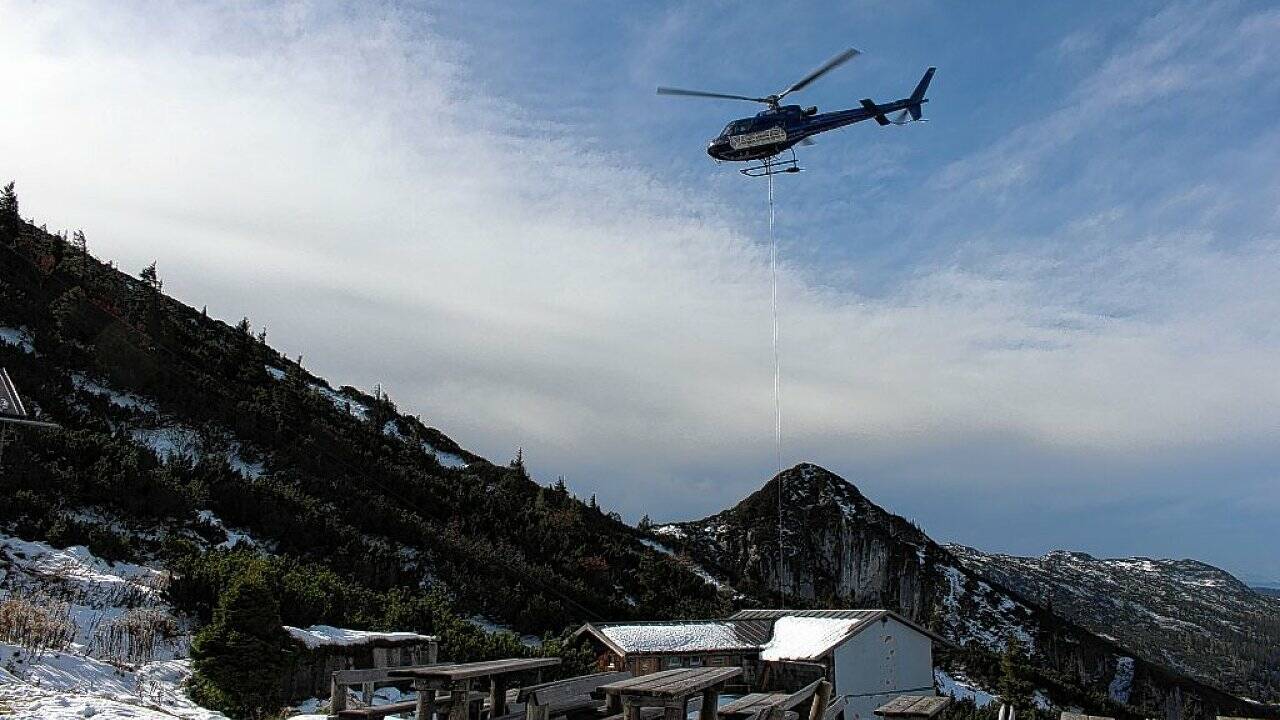 "Superbatterie": Zeppezauerhaus setzt sich selbst unter Strom