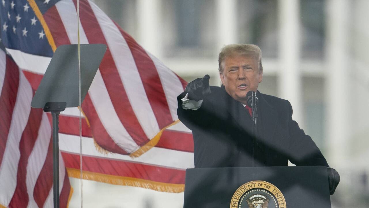 Donald Trump spricht am 6. Jänner vor dem Weißen Haus in Washington zu seinen Anhängern. Kurz danach kommt es zum Sturm auf das Kapitol. Donald Trump spricht am 6. Jänner vor dem Weißen Haus in Washington zu seinen Anhängern. Kurz danach kommt es zum Sturm auf das Kapitol.