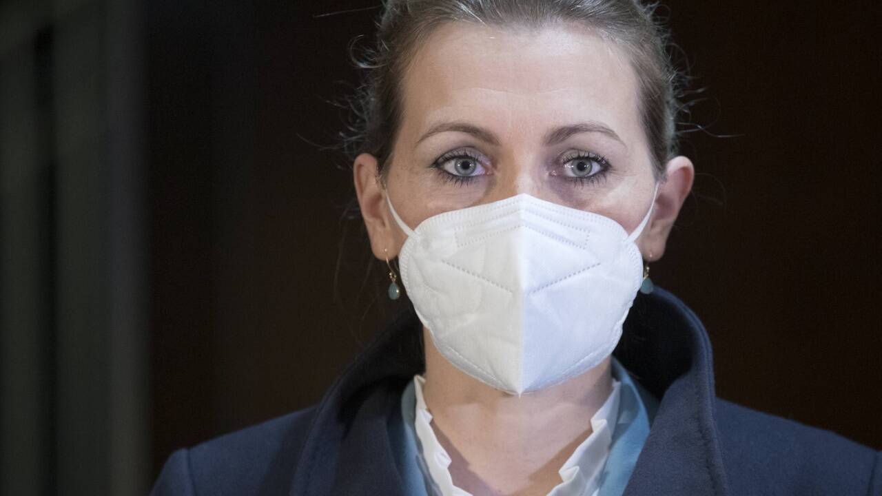 Diplomarbeit und Dissertation von Ex-ÖVP-Arbeitsministerin Christine Aschbacher werden auf Plagiate durchleuchtet: Sie trat vorsorglich bereits am Wochenende als Ministerin zurück. Diplomarbeit und Dissertation von Ex-ÖVP-Arbeitsministerin Christine Aschbacher werden auf Plagiate durchleuchtet: Sie trat vorsorglich bereits am Wochenende als Ministerin zurück.
