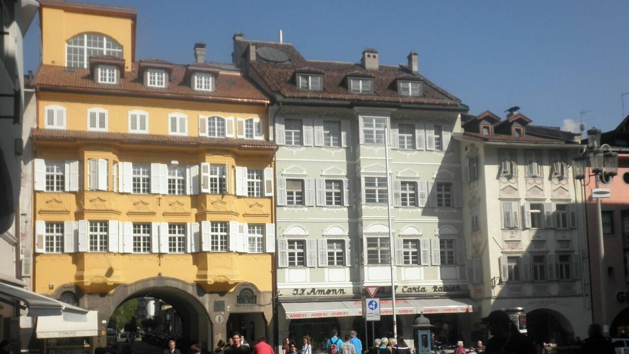 Wie Farben die Identität von Städten prägen Wie Farben die Identität von Städten prägen