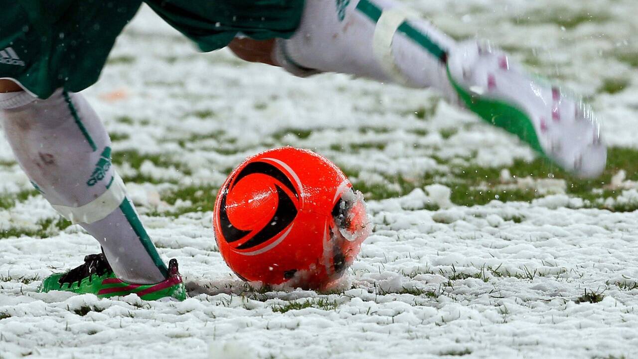 Fußball im Winter.  