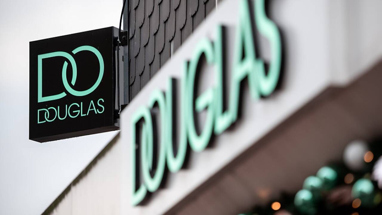 Aktuelles Logo der Firma Douglas  Aktuelles Logo der Firma Douglas