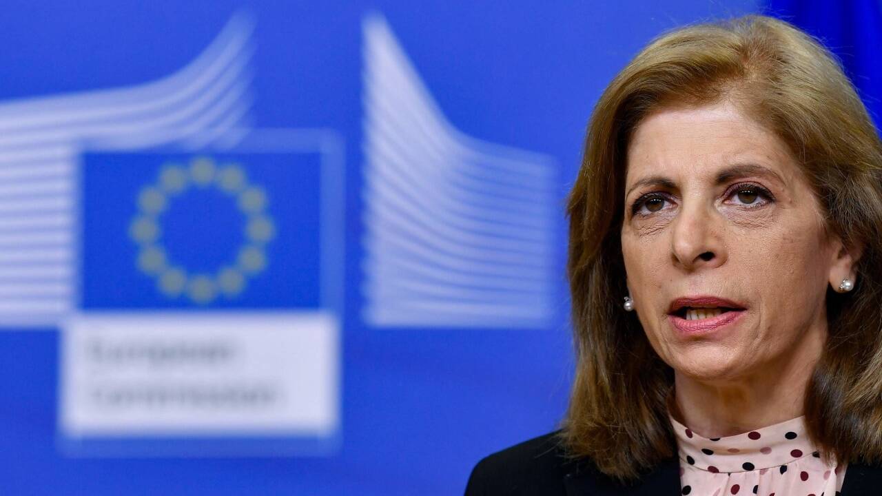 Gesundheitskommissarin Stella Kyriakides, eine Zypriotin, fordert Vertragstreue von AstraZeneca.  Gesundheitskommissarin Stella Kyriakides, eine Zypriotin, fordert Vertragstreue von AstraZeneca.