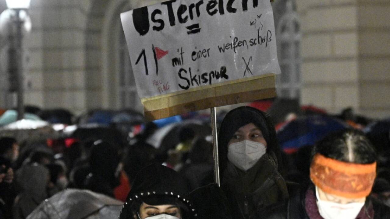 Abschiebung lässt weiter Wogen hochgehen Abschiebung lässt weiter Wogen hochgehen