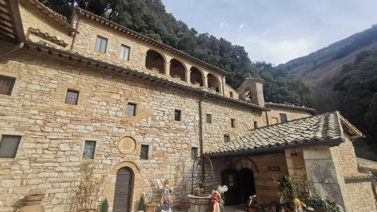 Einer der Lieblingsorte der Buchautorin – das Kloster Eremo delle Carceri am Monte Subasio in Umbrien.  