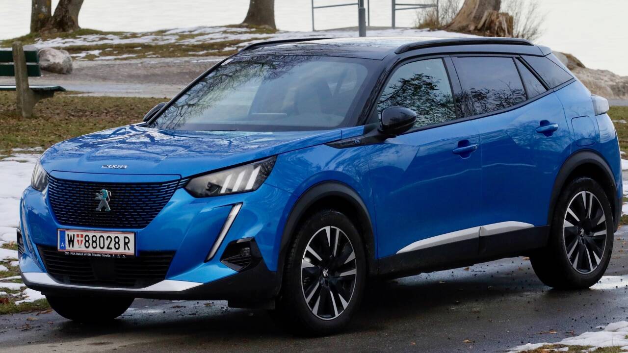 Peugeot verzichtet im Design auf ein Herausputzen des Elektroautos als solches. 