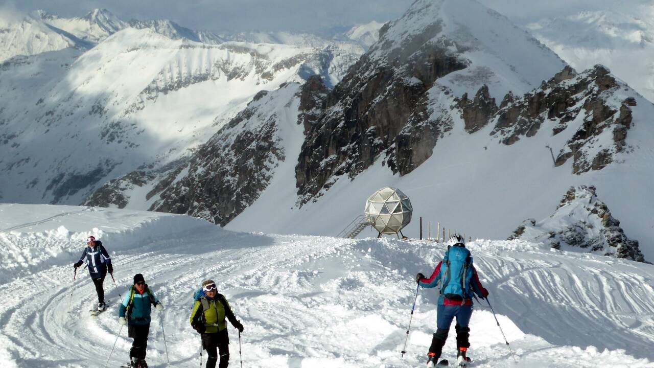 Blick vom Kreuzkogel auf die Garstenauer Kugel und den Salesenkogel. HEUGL<br> <br> Blick vom Kreuzkogel auf die Garstenauer Kugel und den Salesenkogel. HEUGL<br> <br>