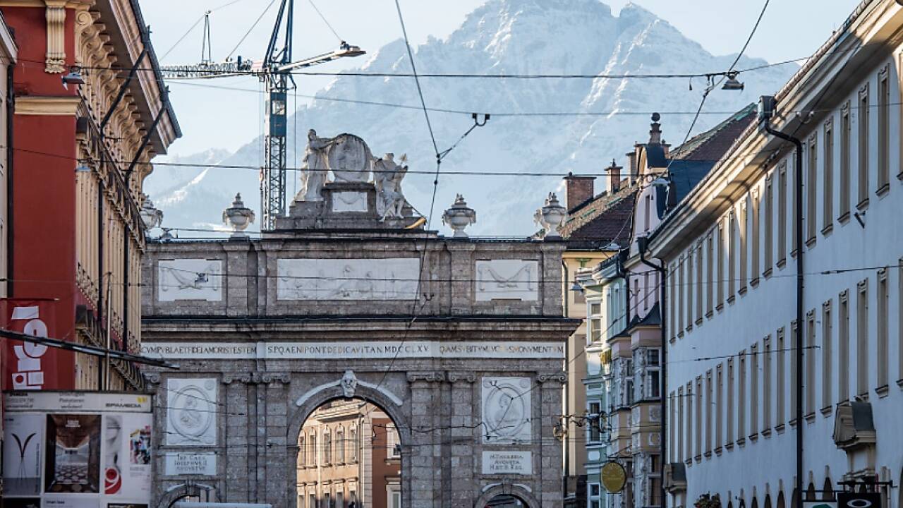 Aufruf zur Mobilitätseinschränkung in Tirol  Aufruf zur Mobilitätseinschränkung in Tirol