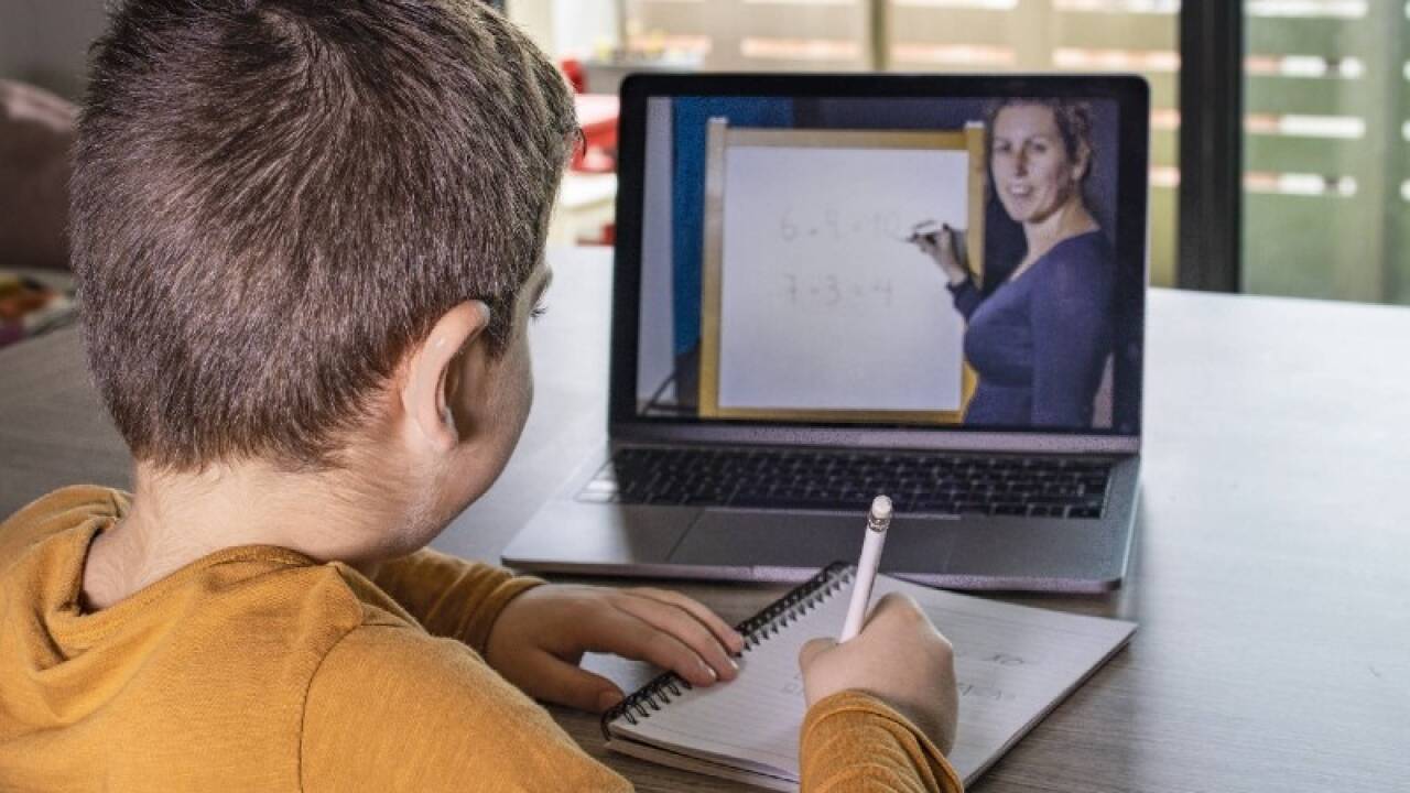 Regelmäßiger Kontakt, und sei er nur per Video, zwischen Lehrern und Schülern ist laut Experten sehr wichtig.   Regelmäßiger Kontakt, und sei er nur per Video, zwischen Lehrern und Schülern ist laut Experten sehr wichtig.