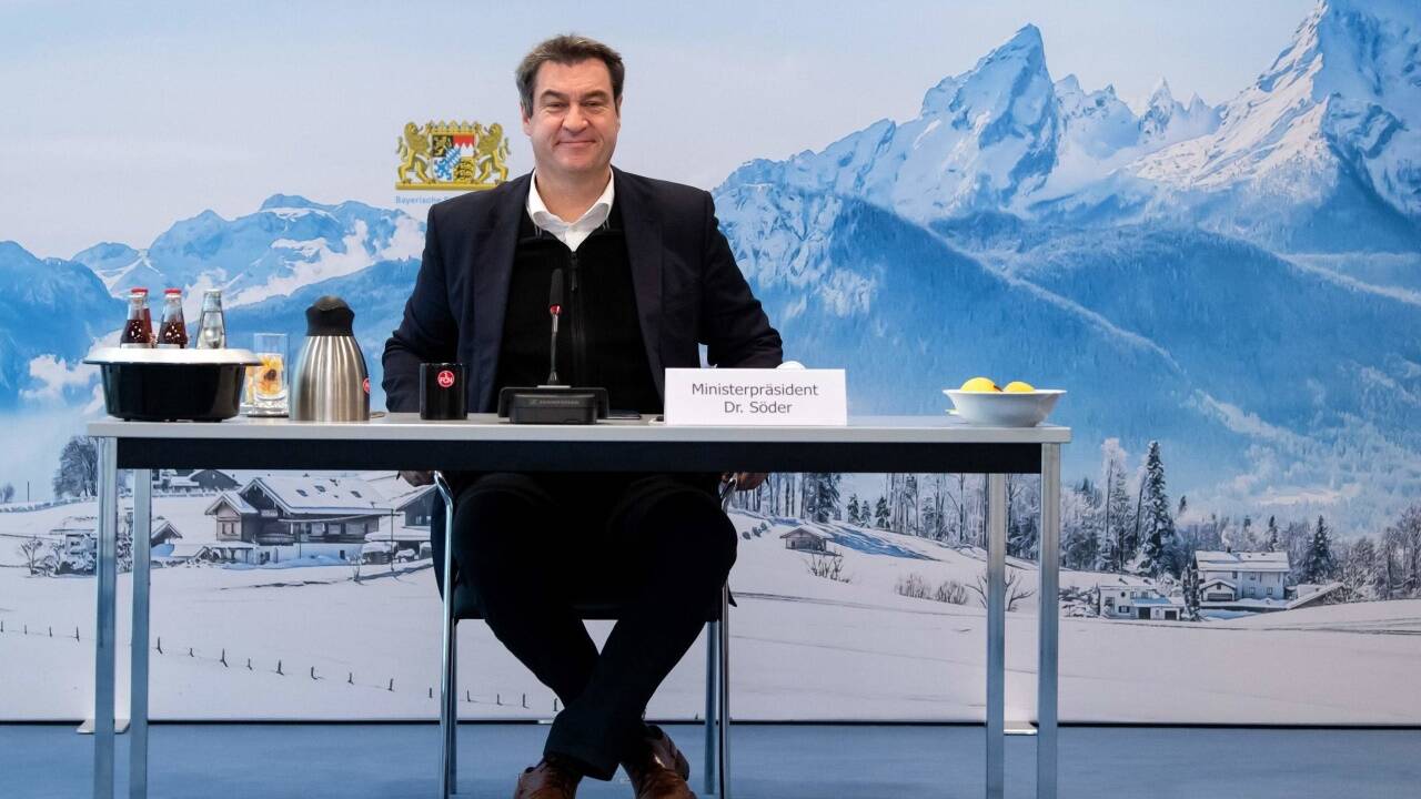 Bayerns Ministerpräsident Markus Söder vor einer Videokonferenz am 26. Jänner 2021 in München. Bayerns Ministerpräsident Markus Söder vor einer Videokonferenz am 26. Jänner 2021 in München.