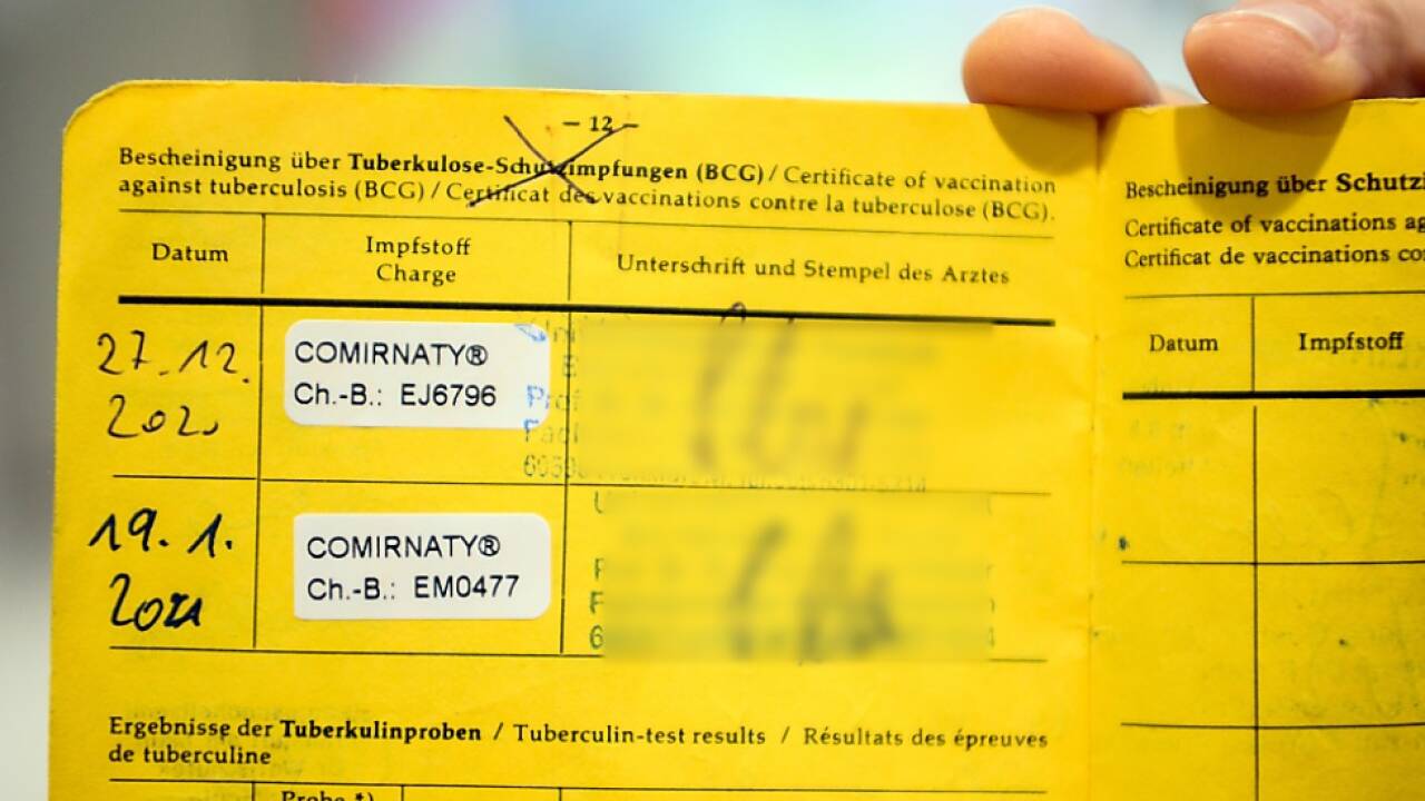 Der gelbe Impfpass sollte mit dem E-Impfpass bald Geschichte sein 