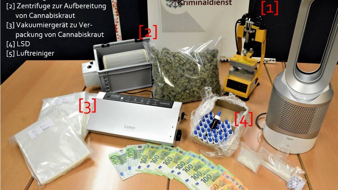 Beweise im Wert von rund 100.000 Euro konnten sichergestellt werden. 