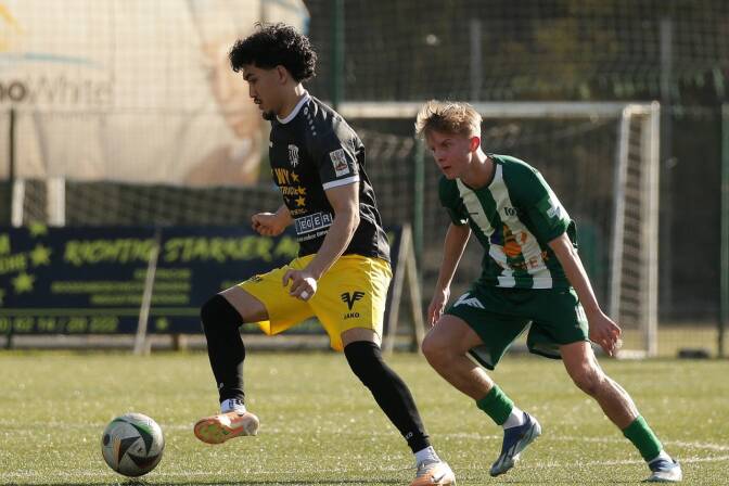 Mohammad Sadeqi (links) und Co. gewannen in der Salzburger Liga. 