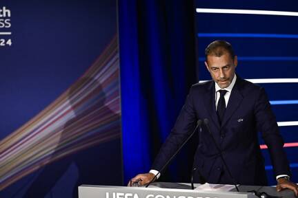 Ceferin auf dem UEFA-Kongress in Paris 