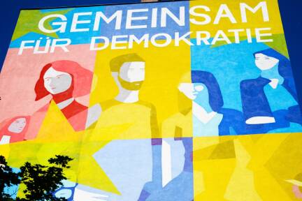 Die Demokratie muss in etlichen Weltgegenden Rückschläge hinnehmen. Auch in Europa ist diese beste aller Staatsformen nicht ungefährdet. 
