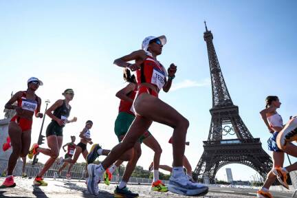 Der letzte Tag der Spiele in Paris brachte mit dem Marathonbewerb der Frauen erneut eine atemberaubende Kulisse und euphorische Fans. Am Abend wurde das Kapitel Paris 2024 geschlossen. 