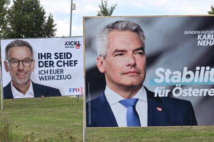 Anders als dieses Bild suggeriert, ist die FPÖ in den Umfragen vor der ÖVP platziert. Die ÖVP glaubt dennoch an einen Sieg bei der bevorstehenden Nationalratswahl. 
