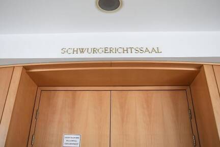 Zwei Männer sollen amtstierärztliche Beglaubigungen gefälscht haben 