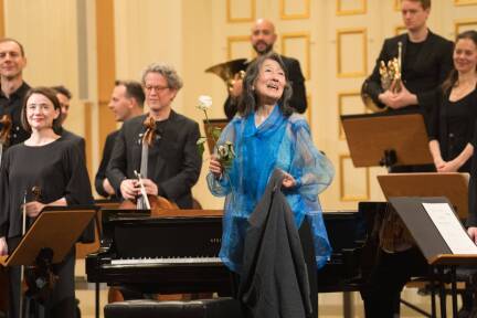 Mitsuko Uchida und Mitglieder des Mahler Chamber Orchestra 