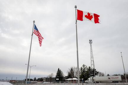 Grenzüberschreitender Warenverkehr nun auf beiden Seiten verteuert 