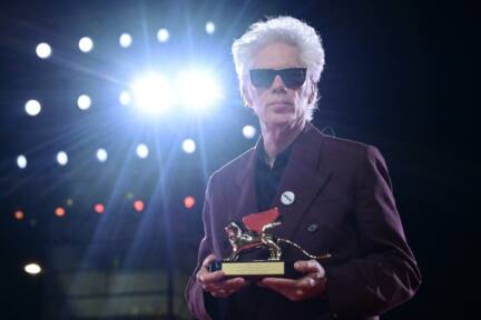 Jim Jarmusch erhielt Löwen an von Gaza-Konflikt geprägtem Abend 