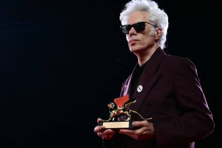 Jim Jarmusch wurde für „Father Mother Sister Brother“ mit dem Goldenen Löwen für den Besten Film ausgezeichnet. 
