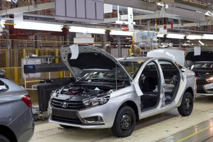 Beim größten Autohersteller Avtovaz droht nach der verordneten Sommerpause Kurzarbeit.  