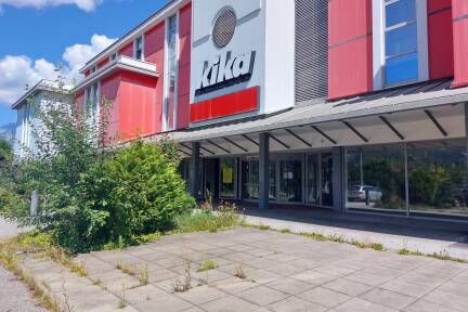 Das Kika-Gebäude in Saalfelden steht seit Mitte 2023 leer. 
