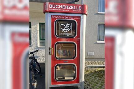 Früher wurde hier telefoniert, heute dienen manche Telefonzellen als Mini-Büchereien.  