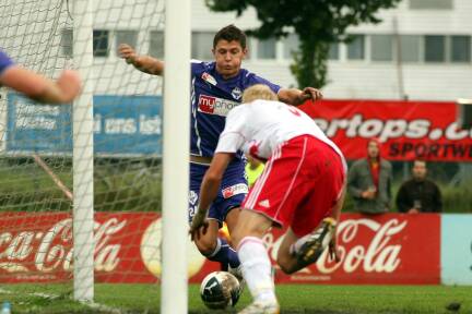 Marko Vujic ließ Martin Hinteregger im ersten Duell zwischen Austria Salzburg und den Red Bull Juniors (später FC Liefering) alt aussehen. 