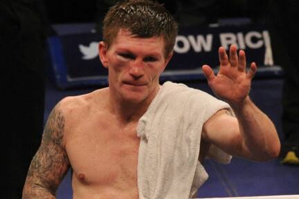 Ex-Champion Hatton tot 