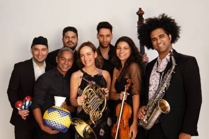Das Ensemble Sarahbanda. 