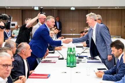 Reinhold Binder (PRO-GE) und der Obmann des Fachverbandes der Metalltechnischen Industrie Christian Knill. 