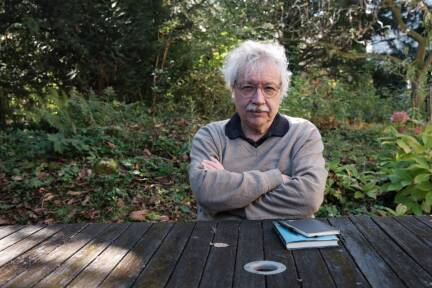 Schriftsteller Karl Markus Gauß im Film „Schlendern ist mein Metier“ 