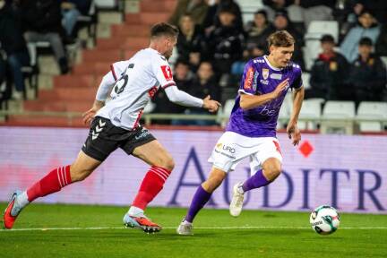 Paul Lipczinski (rechts) vergab die erste gute Chance von Austria Salzburg. 