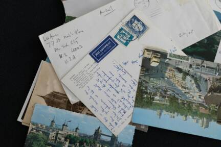 Korrespondenz umfasst mehr als 100 Briefe und Postkarten 
