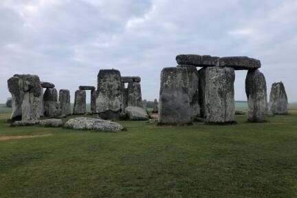Die jungsteinzeitlichen Steinblöcke von Stonehenge in Südengland. 