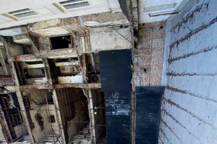 Zerstört von Nato-Bomben im April 1999, genutzt als nationalistisches Mahnmal: das Gebäude des serbischen Rundfunks in Belgrad im Oktober 2025 