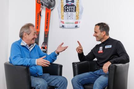 Michael Smejkal und Philipp Schörghofer sprechen im neuen Ski-Podcast „Abgefahren“ über die Welt des alpinen Ski-Weltcups.  