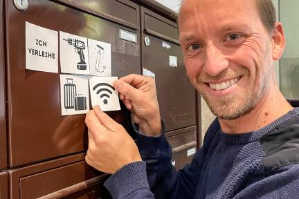 Lukas Bernitz würde sein WLAN verleihen und auch sein Lastenrad. 