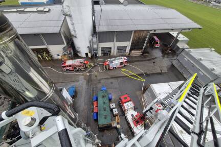 Bei Mafi in Straßwalchen brach am Montagvormittag ein Feuer aus. 